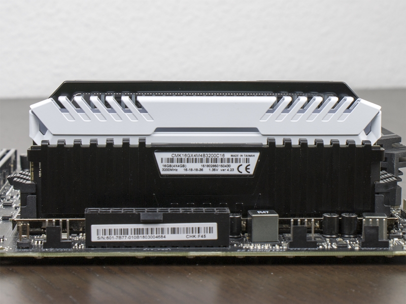 Corsair Dominator Platinum Special Edition Contrast DDR4 3466 12