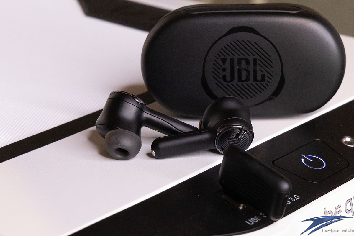 JBL Quantum tws 11 thumb